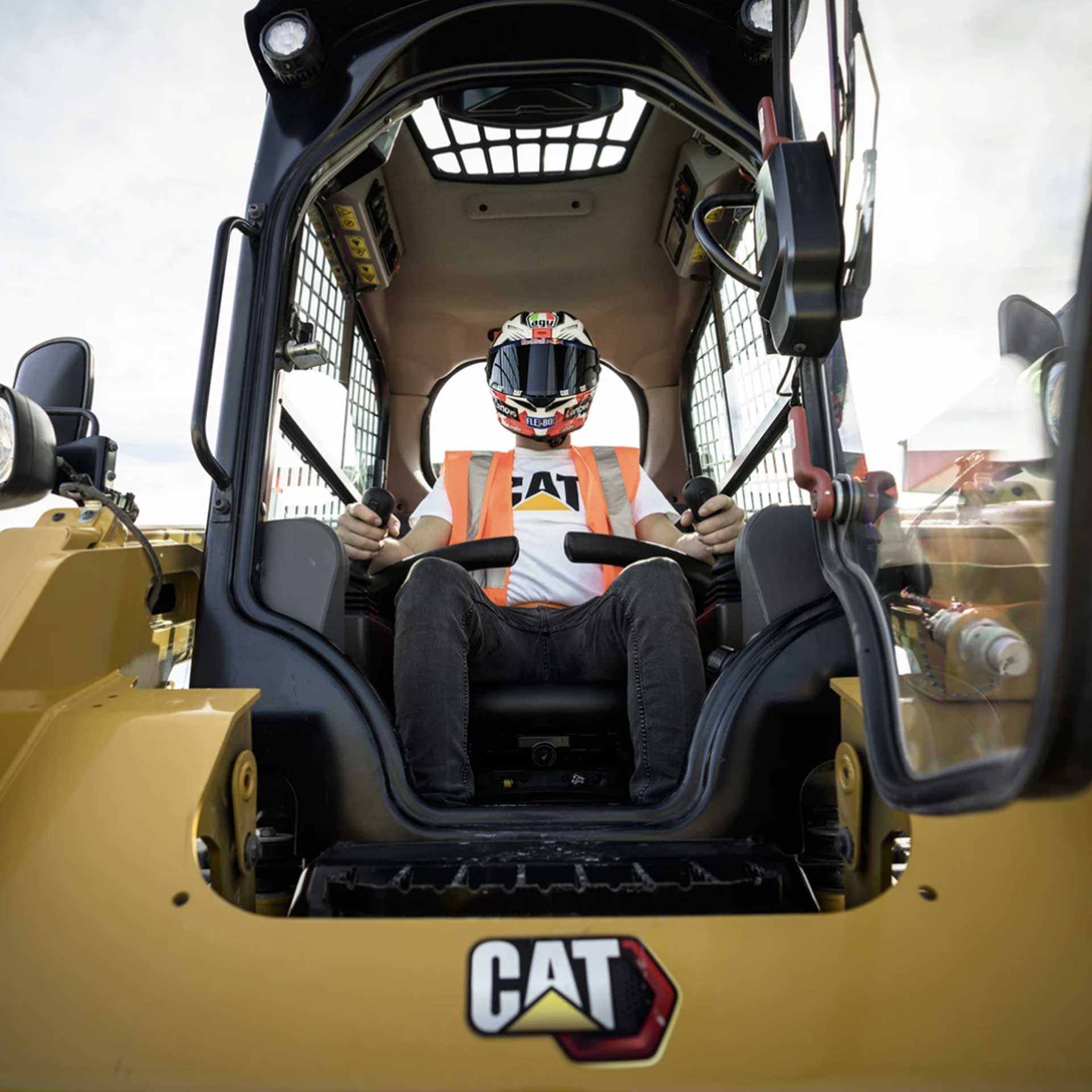 Jack Miller with Cat machinery (1)