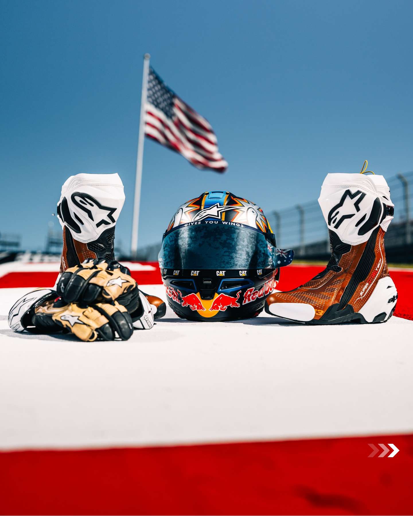 Jack Miller’s Lone Star State capsule helmet, gloves and boots (2 of 5)